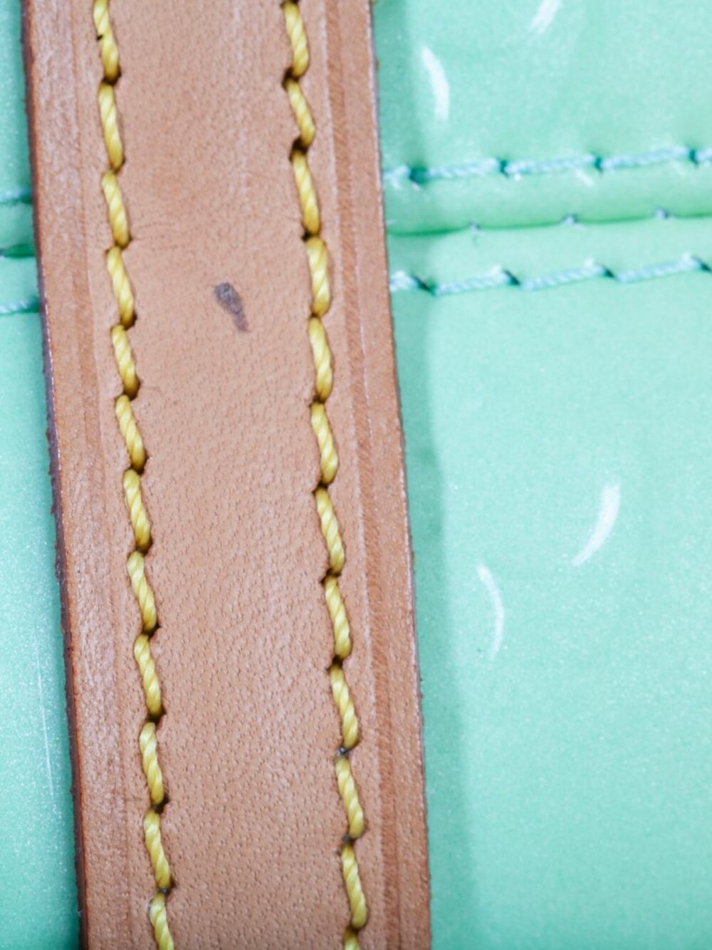 Authentic LOUIS VUITTON Monogram Green Bedford Vernis Papillon 30 Handbag - Picture 10 of 13